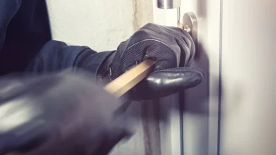 Νίκαια: Έβλεπε σε… ζωντανή μετάδοση τους διαρρήκτες να ρημάζουν το σπίτι του - Πώς κατέληξε η ιστορία 7