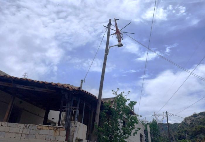 Συναγερμός για πυρκαγιά στους πρόποδες του Ποικίλου - Πτήση ελικοπτέρου 10 Συναγερμός για πυρκαγιά στους πρόποδες του Ποικίλου - Πτήση ελικοπτέρου 9