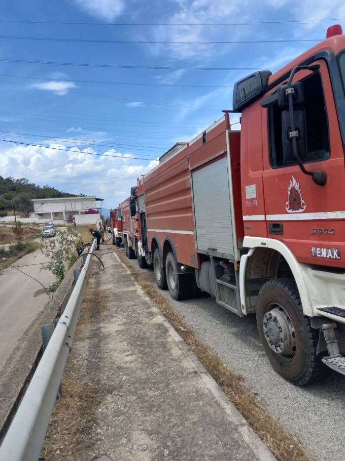 Συναγερμός για πυρκαγιά στους πρόποδες του Ποικίλου - Πτήση ελικοπτέρου 8 Συναγερμός για πυρκαγιά στους πρόποδες του Ποικίλου - Πτήση ελικοπτέρου 7