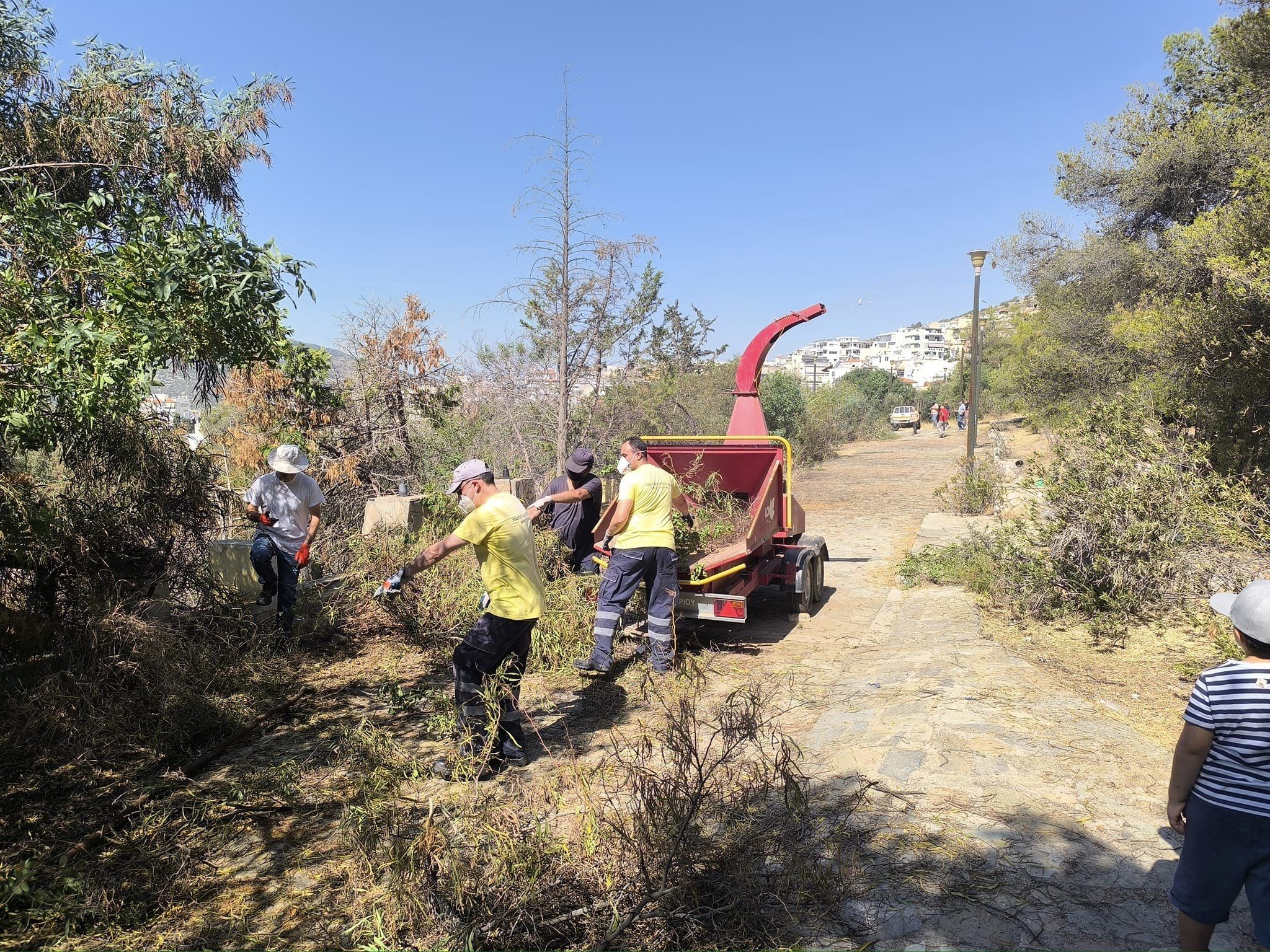 Σήκωσαν τα μανίκια για το Πάρκο Νεολαίας 8 Σήκωσαν τα μανίκια για το Πάρκο Νεολαίας 7
