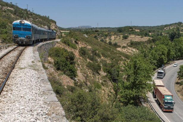 Οι δικοί μας κατάργησαν το τρένο στην Πελοπόννησο - Οι Ελβετοί επενδύουν σε δίκτυο "σαν αυτό του Τρικούπη"! 3