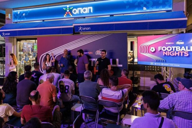 Σε… γήπεδο μετατράπηκε χθες κατάστημα ΟΠΑΠ επί της Ιεράς Οδού στο Αιγάλεω, με πολλές εκπλήξεις 55