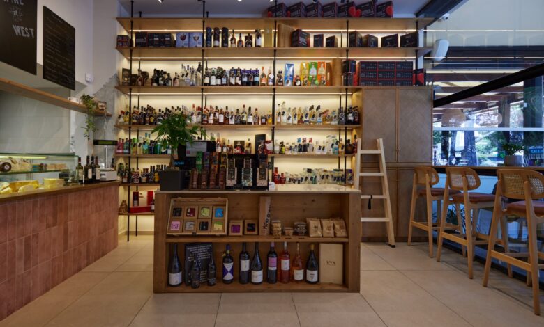 Εγκαινιάζεται το Wine at West cava deli στο Χαϊδάρι 2 Εγκαινιάζεται το Wine at West cava deli στο Χαϊδάρι 1