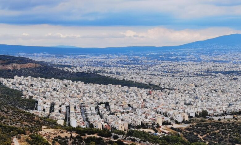 "Κρατάει χρόνια αυτή η κολόνια" - Δυσοσμία στη Δυτική Αθήνα 2 "Κρατάει χρόνια αυτή η κολόνια" - Δυσοσμία στη Δυτική Αθήνα 1