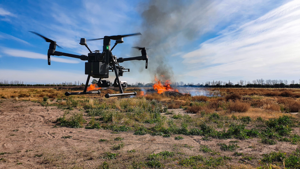 Στον Διομήδειο Κήπο ένα από τα 25 σύγχρονα drones που επιτηρούν τους ορεινούς όγκους της Αττικής 4 Στον Διομήδειο Κήπο ένα από τα 25 σύγχρονα drones που επιτηρούν τους ορεινούς όγκους της Αττικής 3