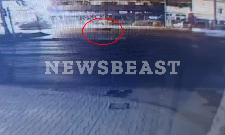 Βίντεο από την παράσυρση της 17χρονης στη Λεωφόρο Αθηνών – Σκληρές εικόνες 2 Βίντεο από την παράσυρση της 17χρονης στη Λεωφόρο Αθηνών – Σκληρές εικόνες 1