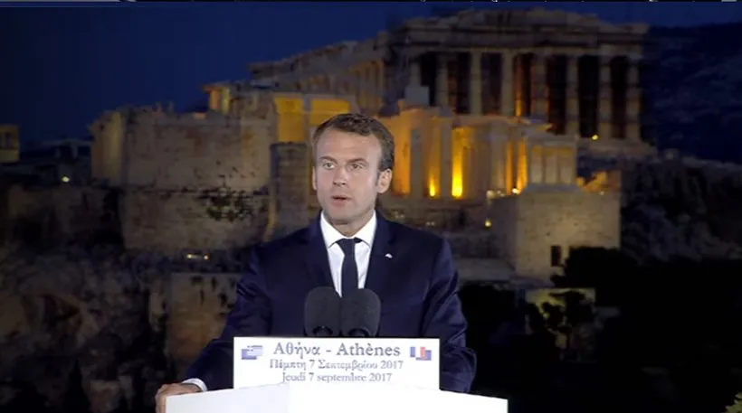 Ιστορική ομιλία Μακρόν από την Πνύκα, 2017: "Αν δεν αλλάξει η Ευρώπη, θα διαλυθεί" 2 Ιστορική ομιλία Μακρόν από την Πνύκα, 2017: "Αν δεν αλλάξει η Ευρώπη, θα διαλυθεί" 1