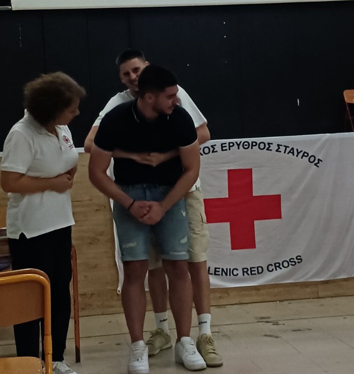 1ο ΓΕΛ Χαϊδαρίου: Γιορτή αποφοίτησης - Γιορτή εθελοντισμού και κοινωνικής φροντίδας 6 1ο ΓΕΛ Χαϊδαρίου: Γιορτή αποφοίτησης - Γιορτή εθελοντισμού και κοινωνικής φροντίδας 5