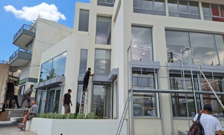 Χαϊδάρι: Δύο υποκαταστήματα τραπεζών έκλεισαν, ένα ανοίγει στη Λ. Αθηνών 2 Χαϊδάρι: Δύο υποκαταστήματα τραπεζών έκλεισαν, ένα ανοίγει στη Λ. Αθηνών 1