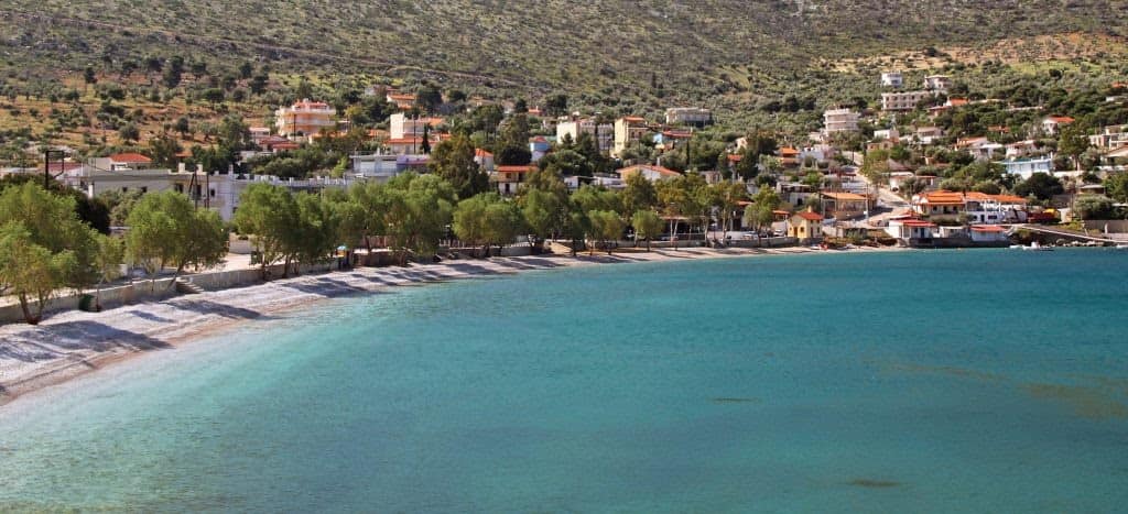 Καλοκαιρινές βουτιές σε 6 γαλαζοπράσινες και κρυστάλλινες παραλίες του Δήμου Θήβας 11 Καλοκαιρινές βουτιές σε 6 γαλαζοπράσινες και κρυστάλλινες παραλίες του Δήμου Θήβας 10