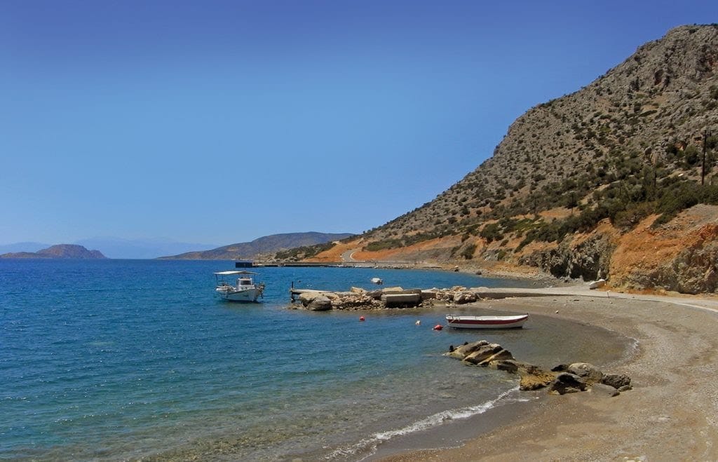 Καλοκαιρινές βουτιές σε 6 γαλαζοπράσινες και κρυστάλλινες παραλίες του Δήμου Θήβας 9 Καλοκαιρινές βουτιές σε 6 γαλαζοπράσινες και κρυστάλλινες παραλίες του Δήμου Θήβας 8