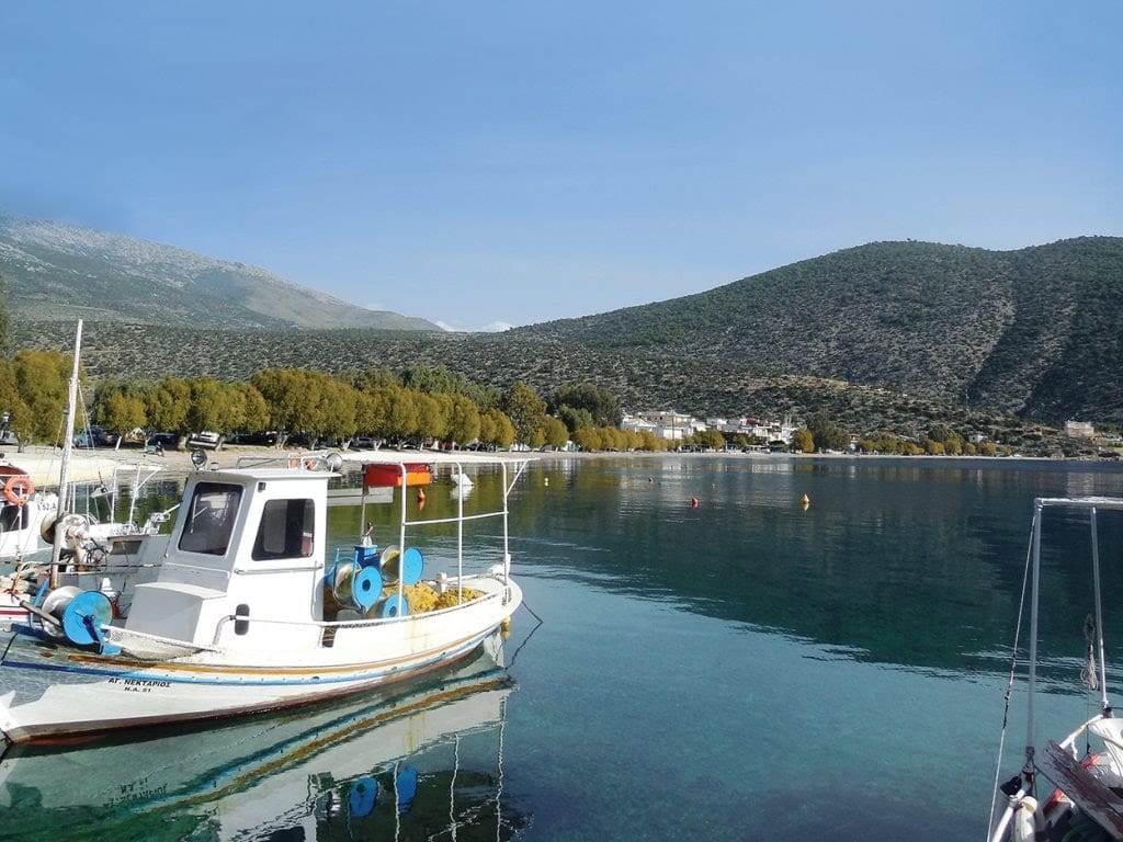 Καλοκαιρινές βουτιές σε 6 γαλαζοπράσινες και κρυστάλλινες παραλίες του Δήμου Θήβας 3 καλοκαιρινές βουτιές