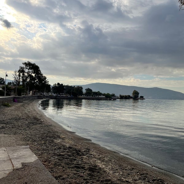 Παραλία Ασπροπύργου: "Τώρα σιγή, σαν έπεσε η αυλαία σε ένα μεγάλο έργο" 5 Παραλία Ασπροπύργου: "Τώρα σιγή, σαν έπεσε η αυλαία σε ένα μεγάλο έργο" 4