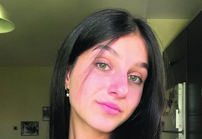 Άριστα, χωρίς στερήσεις αλλά με σύστημα! Τρία κορίτσια μας μιλούν για την επιτυχία τους 6 Άριστα, χωρίς στερήσεις αλλά με σύστημα! Τρία κορίτσια μας μιλούν για την επιτυχία τους 5