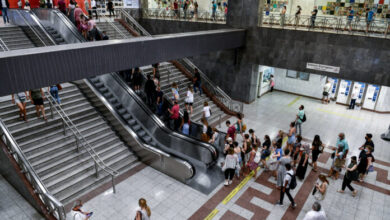 Γολγοθάς σε λεωφορεία και Μετρό εν μέσω καύσωνα - Πού βρίσκεται η προσπάθεια για κλιματισμό σε συρμούς 25