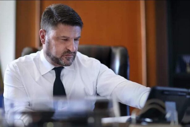 Νίκος Χαρδαλιάς: Έχω κηρύξει τον πόλεμο στο "βαθύ κράτος" 43