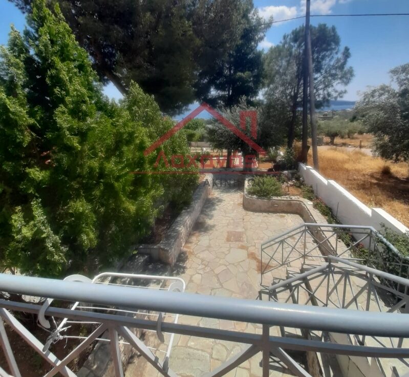Μεγάλο Πεύκο: Πωλείται οικία με κήπο, 100 μ. από τη θάλασσα 1