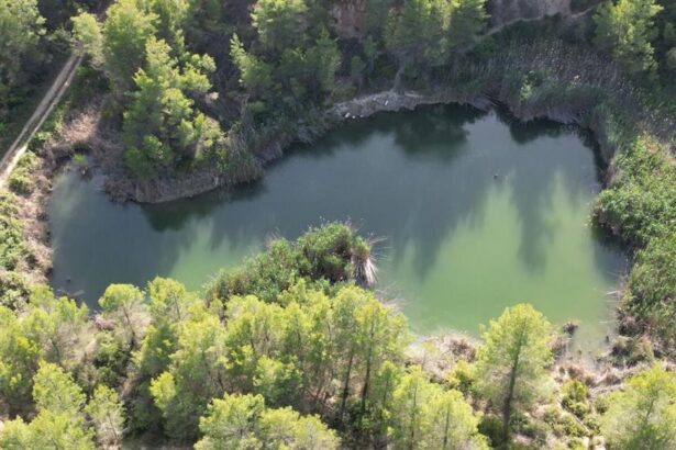 Ποια είναι η Μαυροσουβάλα, που θυμόμαστε σε κάθε λειψυδρία - Ο κρυφός παράδεισος της Αττικής και το παλιό ορυχείο 39