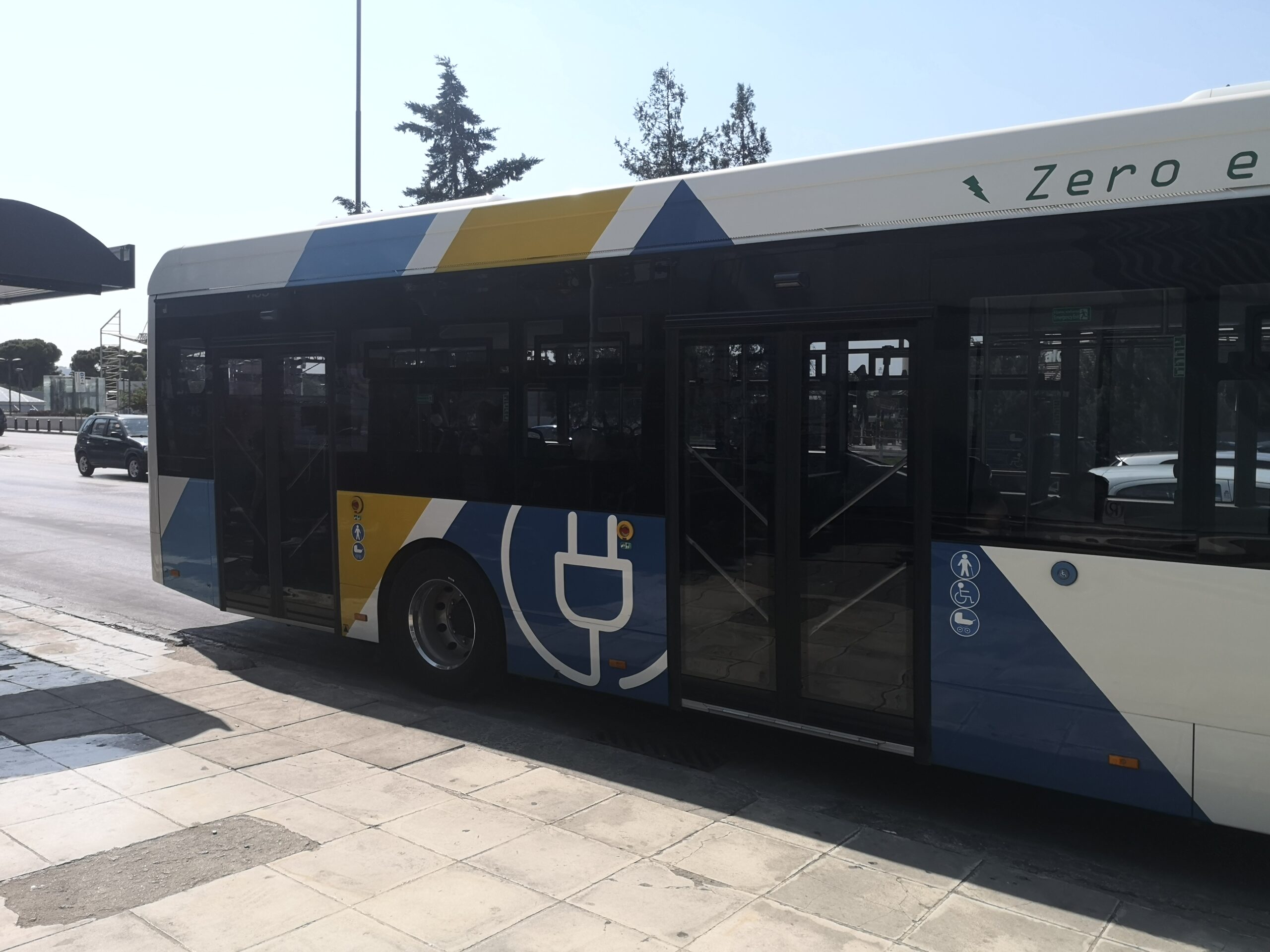 Στο κινεζικό ηλεκτρικό λεωφορείο με... αθηναϊκή ζέστη – Αυτονομία και κλιματισμός 3 κλιματισμός;