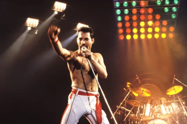 Queen Symphonic, Ξέφωτο ΚΠΙΣΝ: Οι τεράστιες επιτυχίες των Queen με ελεύθερη είσοδο 17
