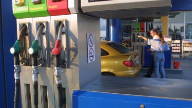 Καύσιμα: Παρέμβαση βόμβα της Επιτροπής Ανταγωνισμού για εισαγωγές - Ευθύνες στα διυλιστήρια για τις τιμές 3