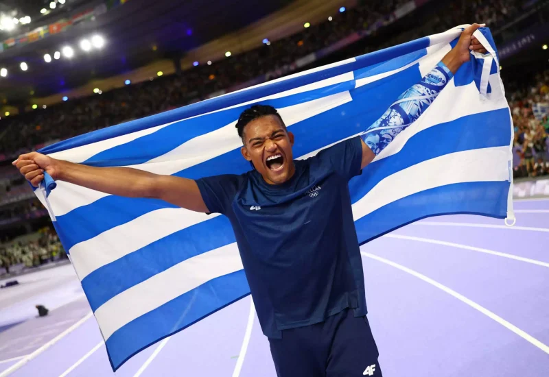 Συγκινητικός Καραλής: Ρατσισμός και κατάθλιψη με έκαναν πιο δυνατό 2 Συγκινητικός Καραλής: Ρατσισμός και κατάθλιψη με έκαναν πιο δυνατό 1