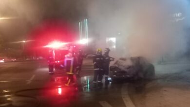 Λεωφόρος Αθηνών: Αυτοκίνητο κάηκε ολοσχερώς 30