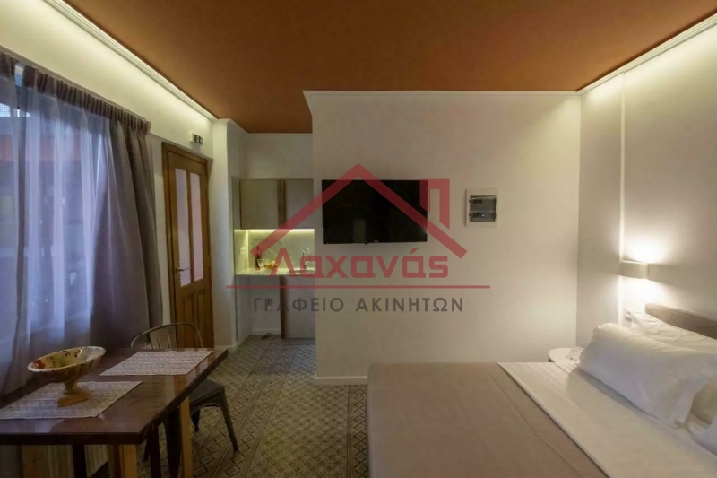 Ιστορικό Κέντρο - Θησείο, πωλείται νεοκλασικό κτήριο με εν λειτουργία boutique hotel 10 Ιστορικό Κέντρο - Θησείο, πωλείται νεοκλασικό κτήριο με εν λειτουργία boutique hotel 9