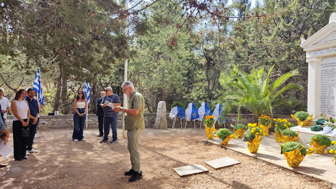 Ήρωες στα αζήτητα: Τελέστηκε το μνημόσυνο των εκτελεσθέντων από τους Γερμανούς στον Διομήδειο Κήπο 12 Ήρωες στα αζήτητα: Τελέστηκε το μνημόσυνο των εκτελεσθέντων από τους Γερμανούς στον Διομήδειο Κήπο 11