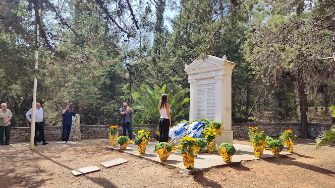 Ήρωες στα αζήτητα: Τελέστηκε το μνημόσυνο των εκτελεσθέντων από τους Γερμανούς στον Διομήδειο Κήπο 8 Ήρωες στα αζήτητα: Τελέστηκε το μνημόσυνο των εκτελεσθέντων από τους Γερμανούς στον Διομήδειο Κήπο 7