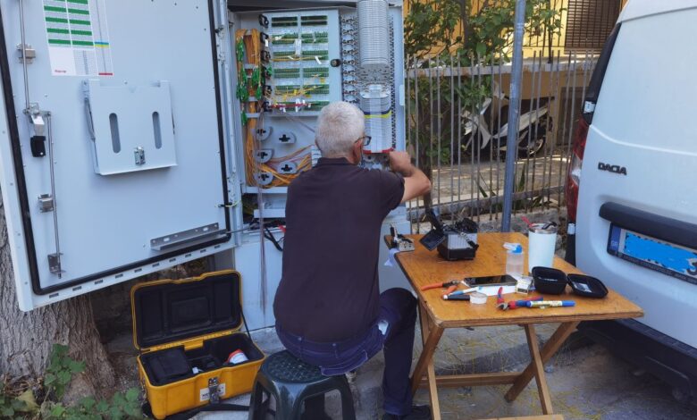 Σε εξέλιξη η ανάπτυξη οπτικής ίνας στο κεντρικό Χαϊδάρι 2 Σε εξέλιξη η ανάπτυξη οπτικής ίνας στο κεντρικό Χαϊδάρι 1