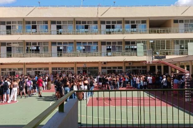 "Κατάντια καθημερινότητας" στα σχολεία του Χαϊδαρίου - Η Λαϊκή Συσπείρωση μας έφερε πίσω στην περίοδο της κρίσης! 23