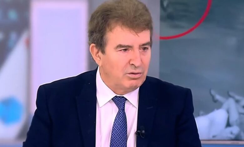 Χρυσοχοΐδης: Πανηγυρίζει η Δυτική Αττική για τις επιχειρήσεις των τελευταίων ημερών, θα είμαστε μέσα στους οικισμούς των Ρομά 2 Χρυσοχοΐδης: Πανηγυρίζει η Δυτική Αττική για τις επιχειρήσεις των τελευταίων ημερών, θα είμαστε μέσα στους οικισμούς των Ρομά 1