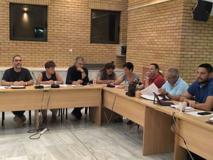 Ψήφισμα στο Δημοτικό Συμβούλιο κατά των συγχωνεύσεων τμημάτων σε σχολεία 4 Ψήφισμα στο Δημοτικό Συμβούλιο κατά των συγχωνεύσεων τμημάτων σε σχολεία 3