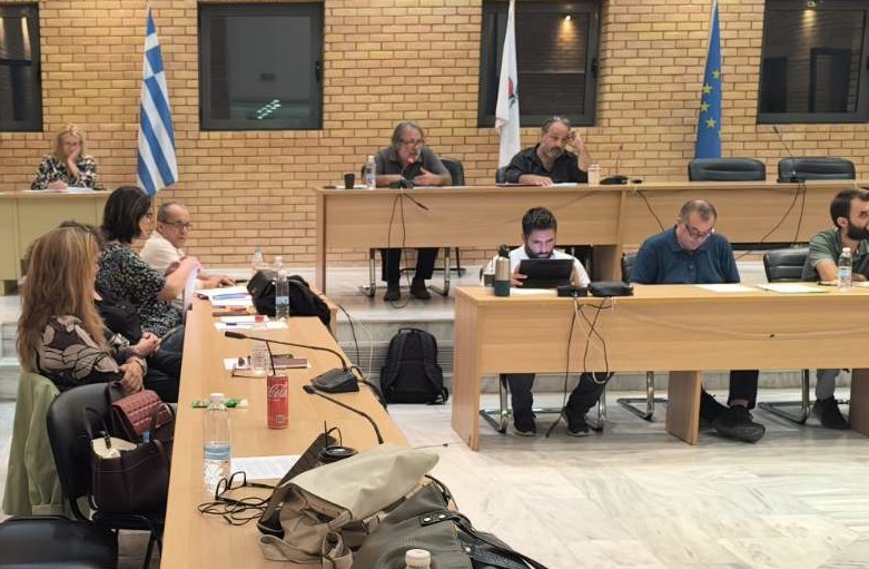 Ψήφισμα στο Δημοτικό Συμβούλιο κατά των συγχωνεύσεων τμημάτων σε σχολεία 1