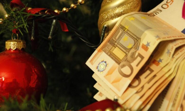 Επαναφορά για δώρο Χριστουγέννων και Πάσχα ζητάει η Ένωση Δικαστών και Εισαγγελέων 2 Επαναφορά για δώρο Χριστουγέννων και Πάσχα ζητάει η Ένωση Δικαστών και Εισαγγελέων 1