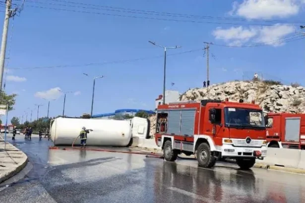 Ανατροπή βυτιοφόρου με υγραέριο στο Σχιστό και διακοπή κυκλοφορίας 47