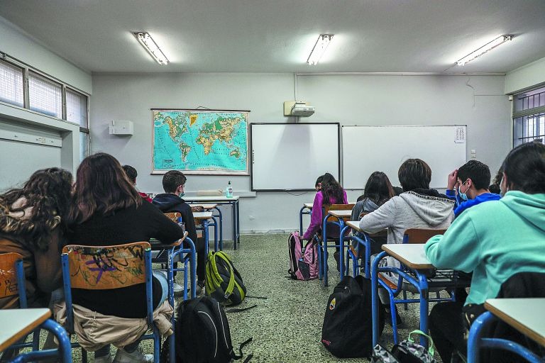Ανοιχτή επιστολή των δημάρχων Ικαρίας, Καισαριανής, Πετρούπολης, Τυρνάβου και Χαϊδαρίου για την κατάργηση των Σχολικών Επιτροπών 2 Ανοιχτή επιστολή των δημάρχων Ικαρίας, Καισαριανής, Πετρούπολης, Τυρνάβου και Χαϊδαρίου για την κατάργηση των Σχολικών Επιτροπών 1