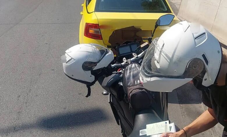 Ασύδοτοι οδηγοί ταξί σε πιάτσες της Αττικής 2 Ασύδοτοι οδηγοί ταξί σε πιάτσες της Αττικής 1