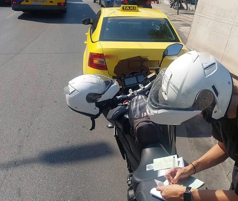 Ασύδοτοι οδηγοί ταξί σε πιάτσες της Αττικής 2 Ασύδοτοι οδηγοί ταξί σε πιάτσες της Αττικής 1