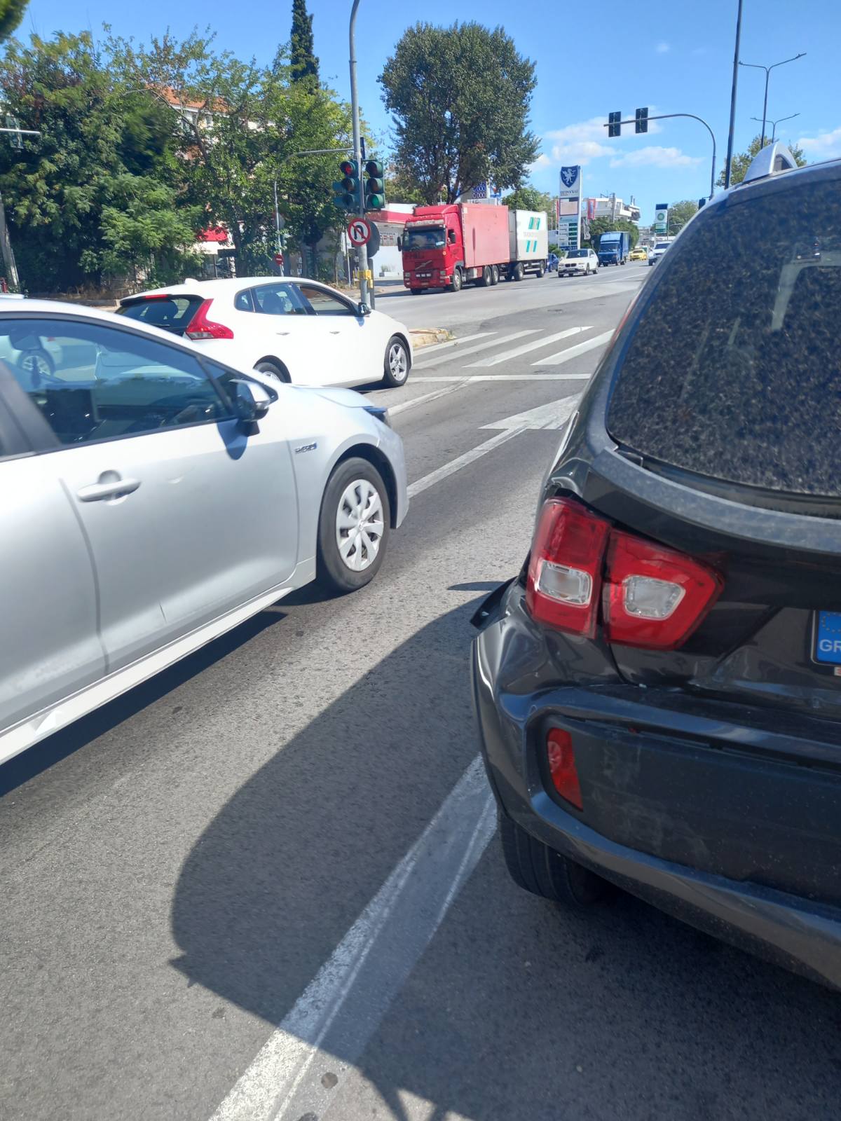 Τριπλή καραμπόλα και ελαφρά τραυματίες στη Λ. Αθηνών 6 Τριπλή καραμπόλα και ελαφρά τραυματίες στη Λ. Αθηνών 5