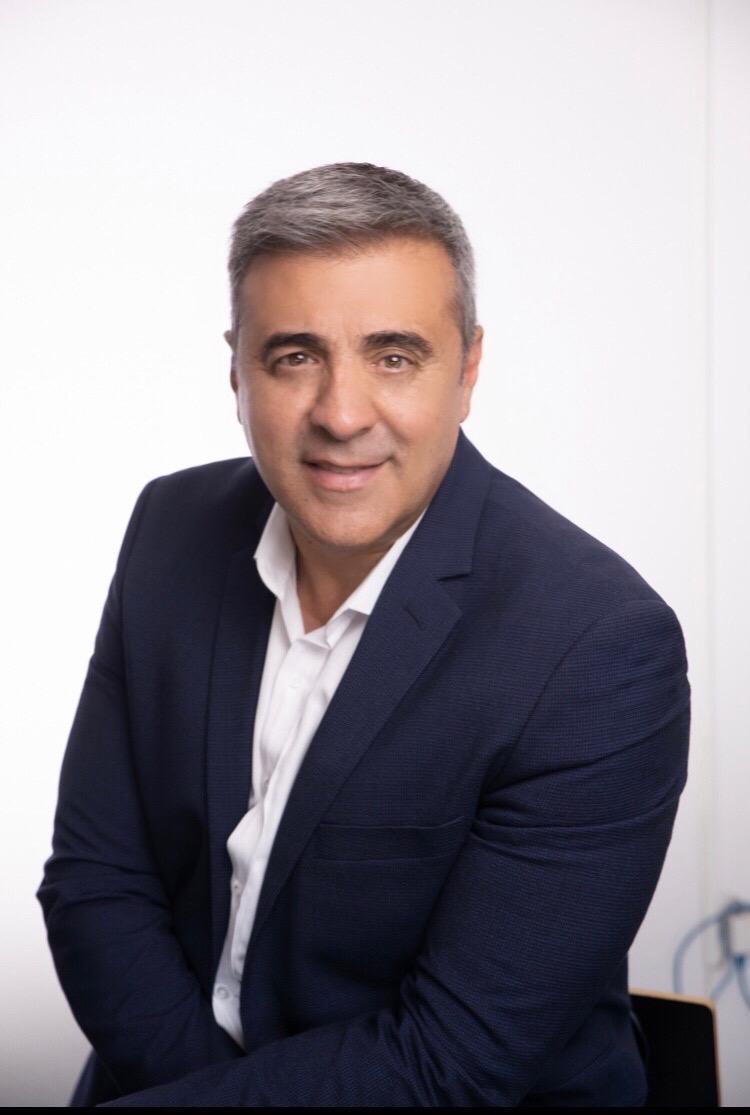 "Γρηγόρη περιμένουμε να σε υποδεχθούμε όπως σου αρμόζει στο Περιστέρι!" 4 "Γρηγόρη περιμένουμε να σε υποδεχθούμε όπως σου αρμόζει στο Περιστέρι!" 3