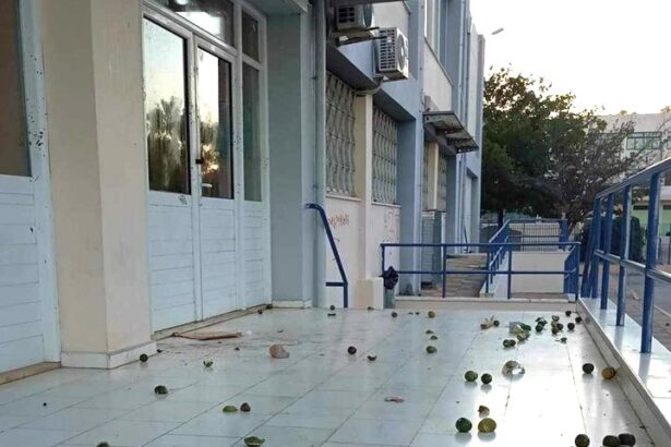 Κατάληψη και φθορές σε Λύκειο – Στόχος των μαθητών το γραφείο καθηγητών 3