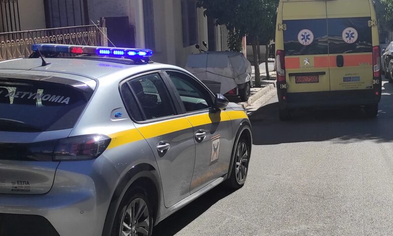 Αιγάλεω: Δημοτικοί Αστυνομικοί στο πλευρό ηλικιωμένης που είχε ανάγκη 2 Αιγάλεω: Δημοτικοί Αστυνομικοί στο πλευρό ηλικιωμένης που είχε ανάγκη 1