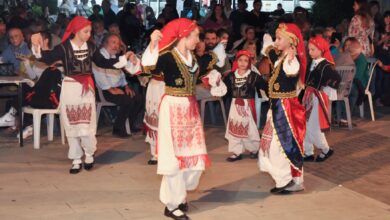Το κρητικό γλέντι "βούλιαξε" την πλατεία 10