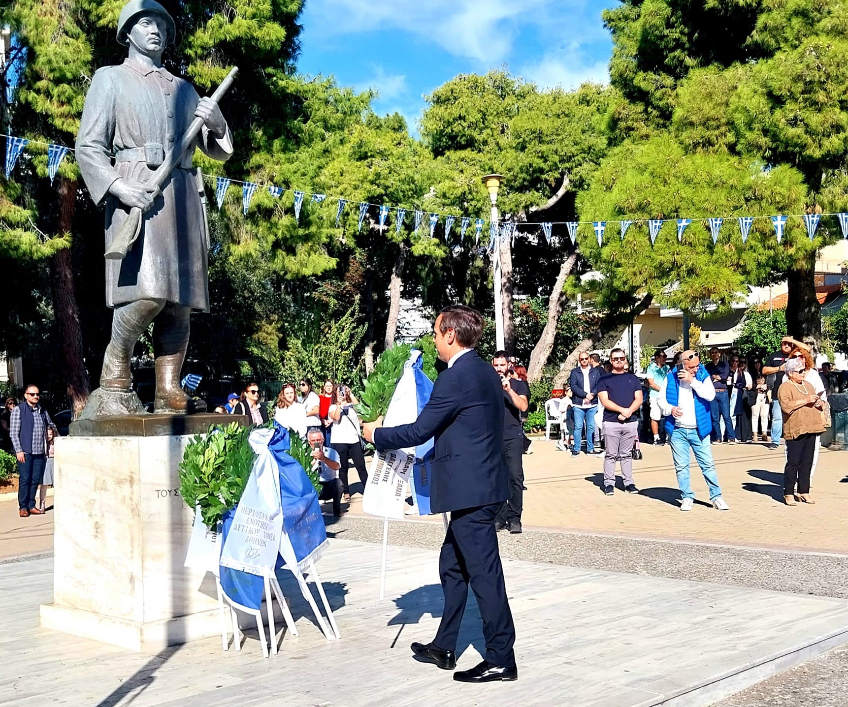 Μια λαμπρή 28η Οκτωβρίου στο Χαϊδάρι 8 Μια λαμπρή 28η Οκτωβρίου στο Χαϊδάρι 7