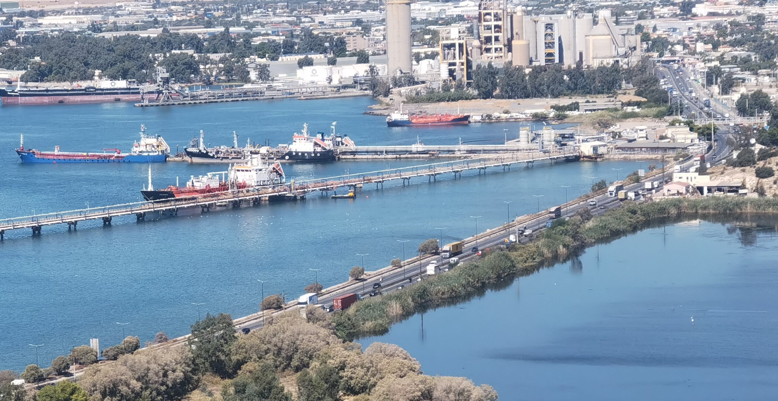 Παραλία Ασπροπύργου: Άρχισαν οι εργασίες για την επένδυση των 300 εκατ. - Πολυχώρος με λιμάνι, ξενοδοχείο, κλινική, καταστήματα, εστίαση 4 Παραλία Ασπροπύργου: Άρχισαν οι εργασίες για την επένδυση των 300 εκατ. - Πολυχώρος με λιμάνι, ξενοδοχείο, κλινική, καταστήματα, εστίαση 3