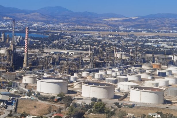 Συσκέψεις για τους εργαζόμενους στις βιομηχανίες της Δυτικής Αττικής 11
