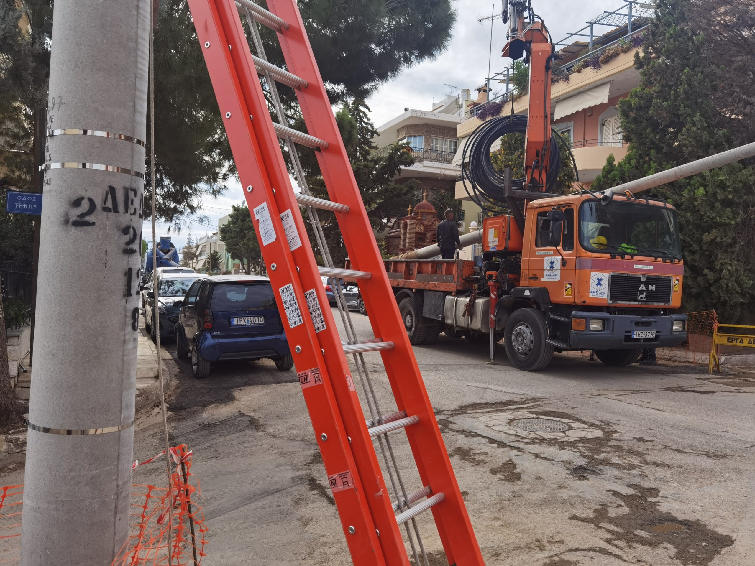 "Στην πρίζα" το Δάσος από ταυτόχρονα έργα σε ηλεκτρικό δίκτυο και οπτική ίνα 3 "Στην πρίζα" το Δάσος από ταυτόχρονα έργα σε ηλεκτρικό δίκτυο και οπτική ίνα 2