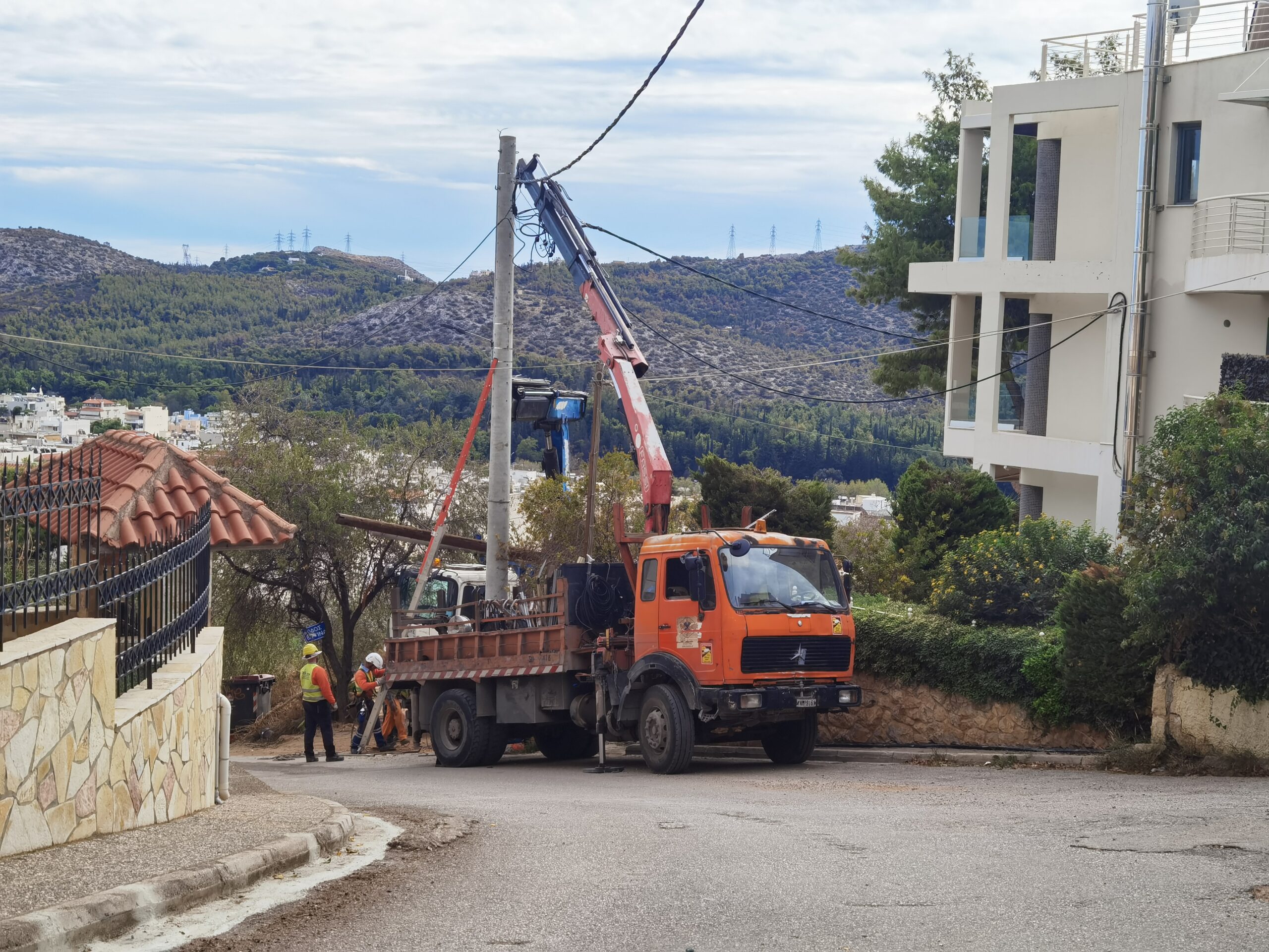 "Στην πρίζα" το Δάσος από ταυτόχρονα έργα σε ηλεκτρικό δίκτυο και οπτική ίνα 5 "Στην πρίζα" το Δάσος από ταυτόχρονα έργα σε ηλεκτρικό δίκτυο και οπτική ίνα 4